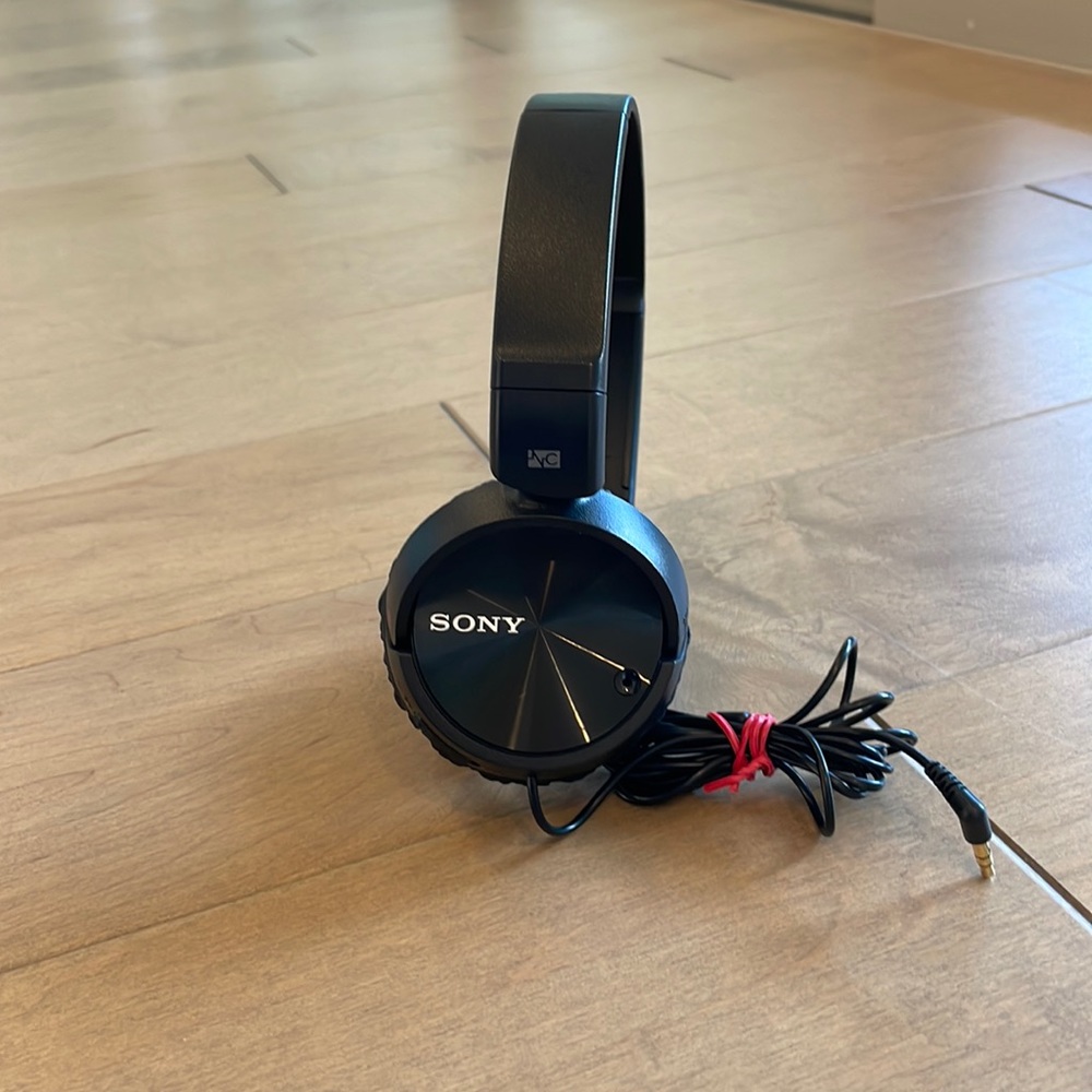 Sony Noise Canceling Wired Headphones